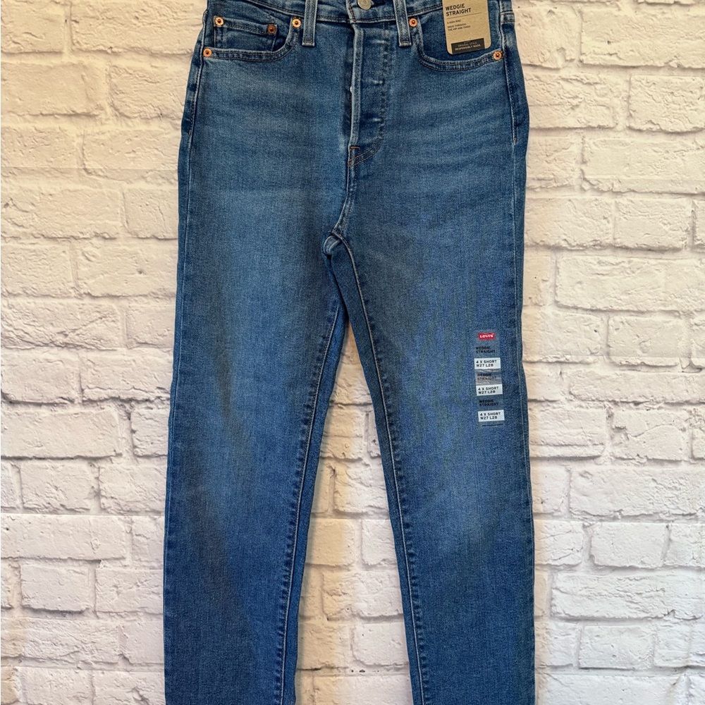 Levi’s Wedgie Straight Jean